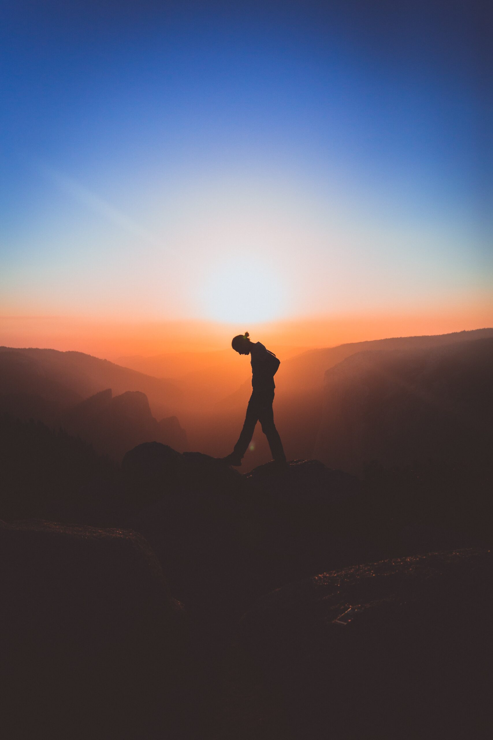 Circadian Rhythm: The Master Clock - Annie Rubin | The Autoimmune Dietitian